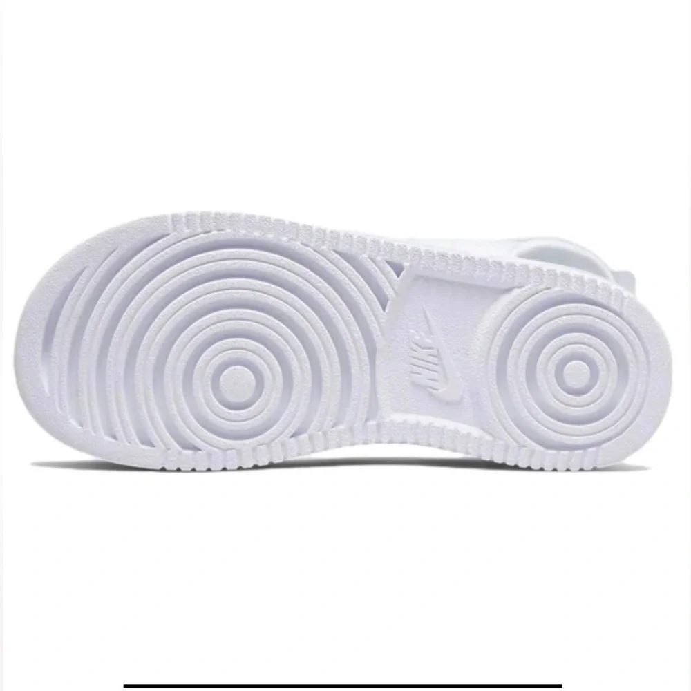 NWOB (WMNS) Nike Icon Classic
Sports White Sandals DH0223-100 - Picture 3 of 16